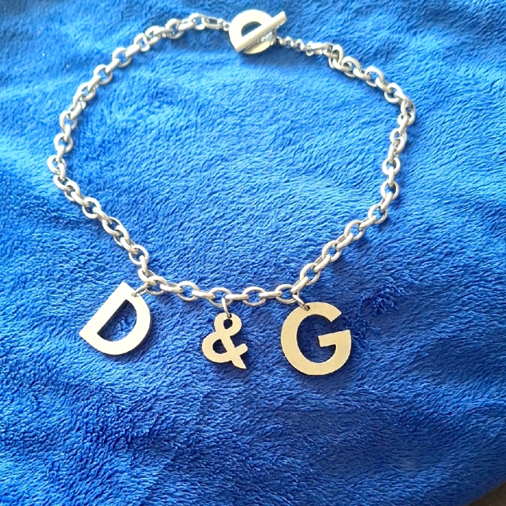 D&G Silver Charm Necklace/Choker